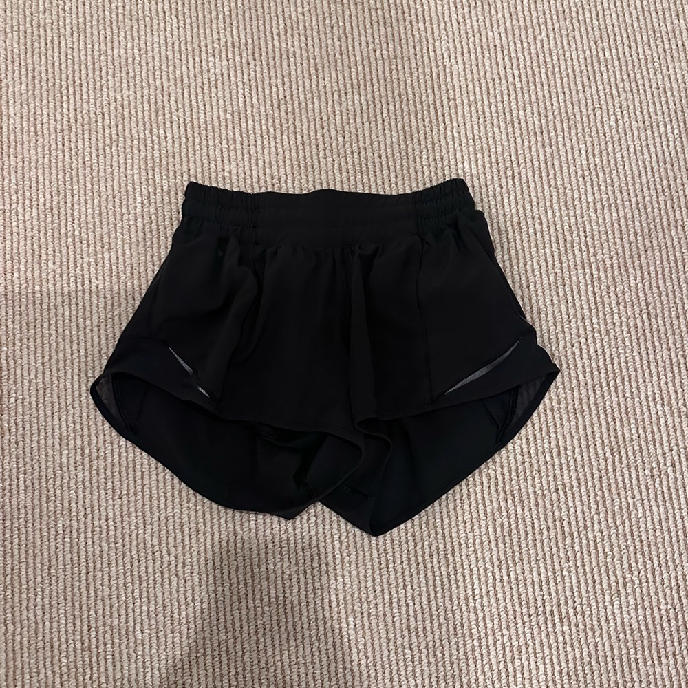 Black lululemon hotty hot shorts
